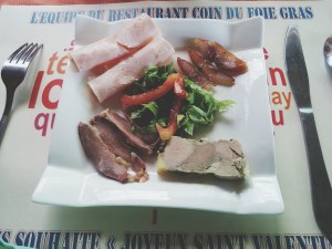 Foie gras - magret de canard fumé - poisson fumé - jambon de volaille