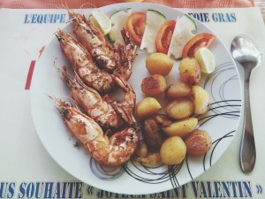 Gambas grillés et pommes sautées