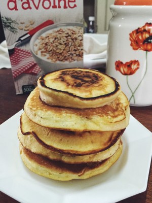 Délicieux et adorables pancakes moelleux au yaourt