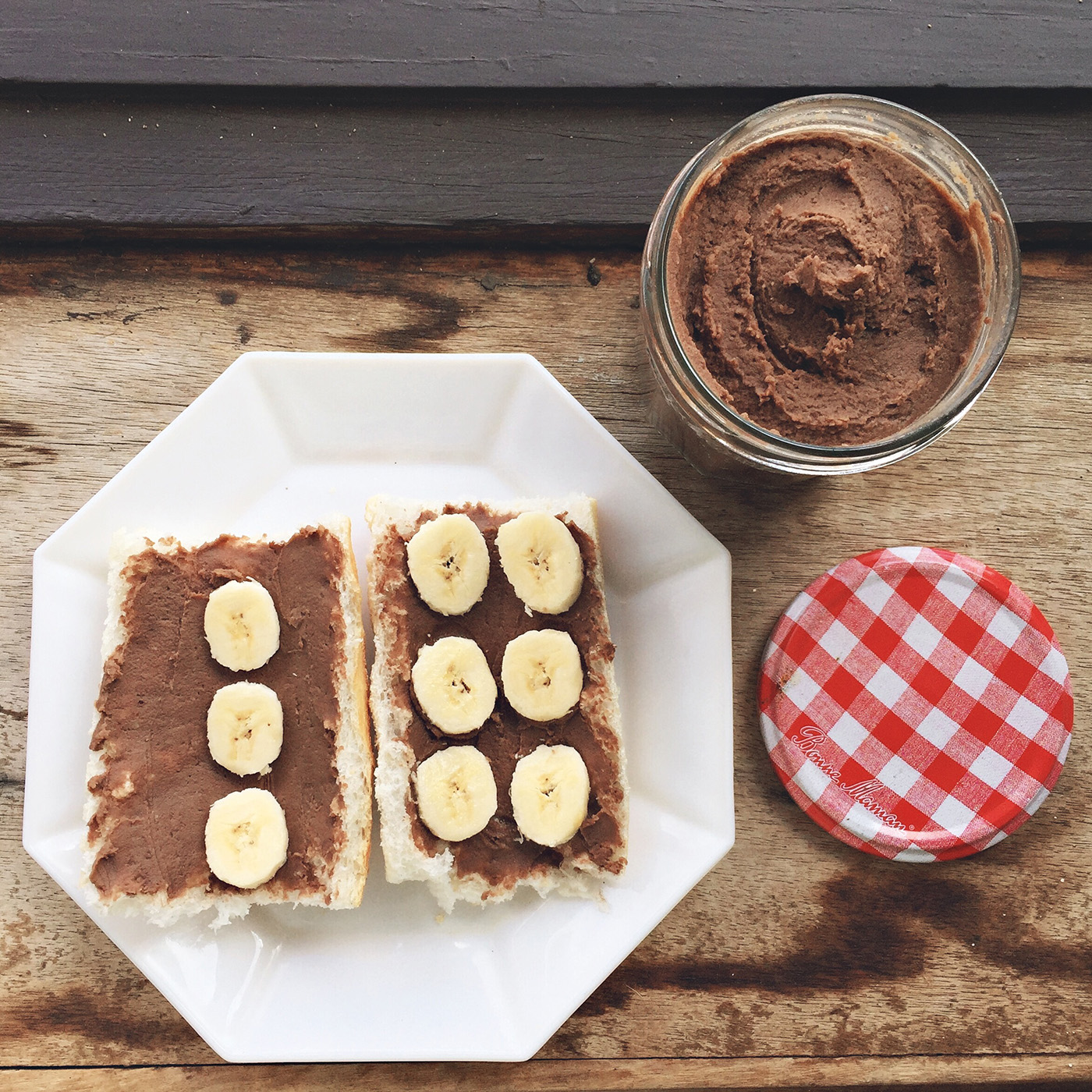 Tartines et houmous au chocolat