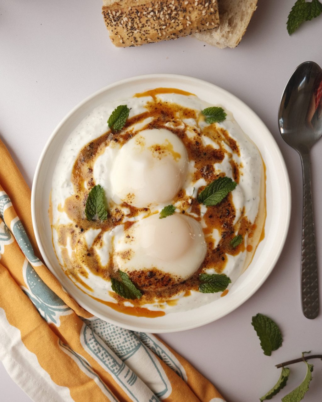 Œufs à la turque ou&nbsp;çılbır